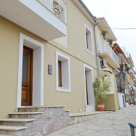 Roloi Suites Nafpaktos Ngoại thất bức ảnh