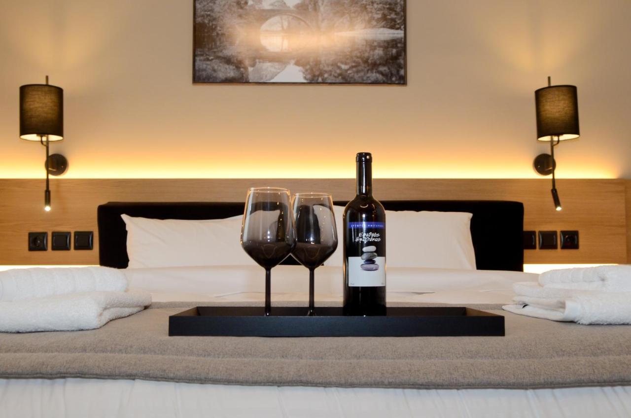 Roloi Suites Nafpaktos Ngoại thất bức ảnh
