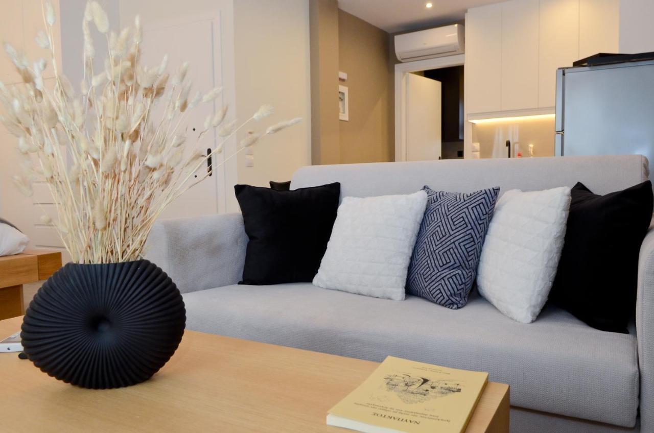 Roloi Suites Nafpaktos Ngoại thất bức ảnh