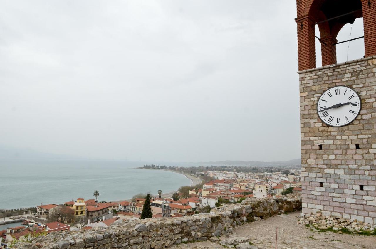 Roloi Suites Nafpaktos Ngoại thất bức ảnh