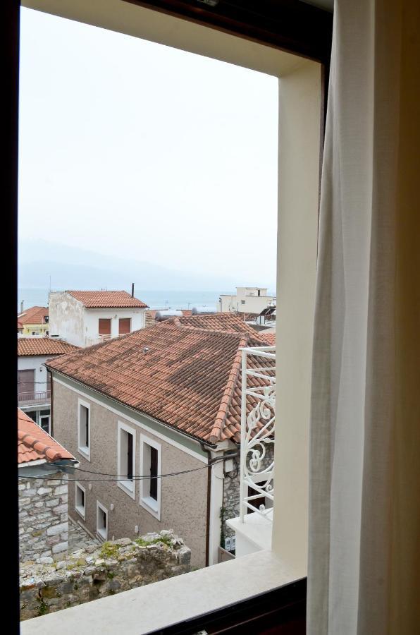 Roloi Suites Nafpaktos Ngoại thất bức ảnh